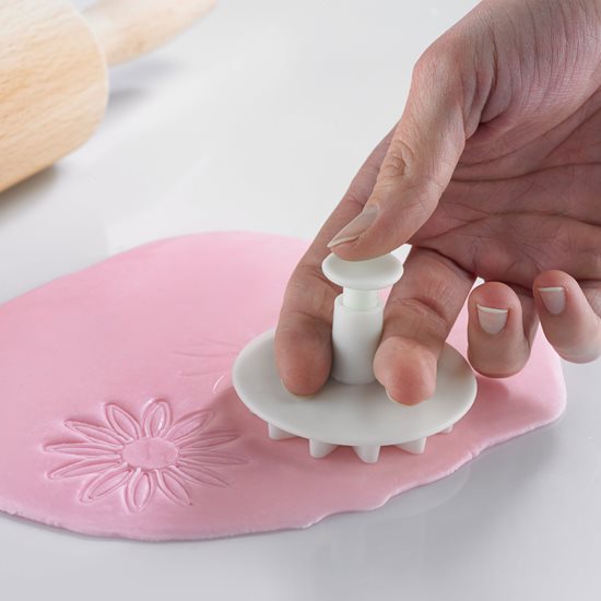 Set of 3 flower-shaped cutters - Westmark