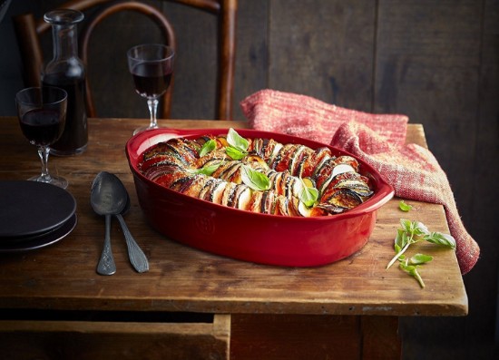 Oval baking dish, ceramic, 35 x 22.5 cm/2.3 L, Burgundy - Emile Henry