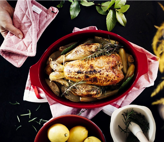 Chicken roasting dish, ceramic, 41.5 × 27.5 × 22 cm / 4 l, Burgundy - Emile Henry