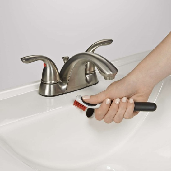 Sada 2 čisticích kartáčů, plastových, „Good Grips“ - OXO
