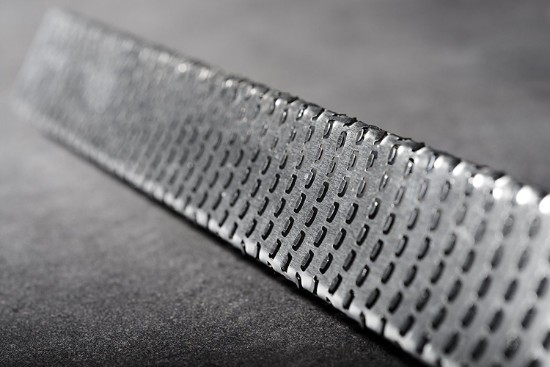 30.5 x 3.3 x 2.5 cm grater made of surgical steel, blue color - Microplane brand
