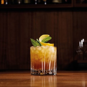Set aus Dekanter und 2 Whiskygläsern, Kristallglas, „Basic Bar Motion“ - Schott Zwiesel