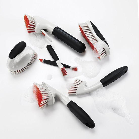 Cleaning brush for narrow surfaces - OXO
