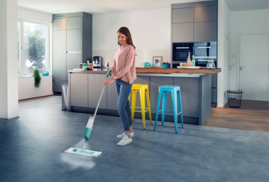 "Easy Spray XL" flat mop – Leifheit