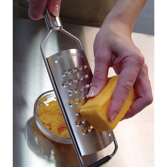 33 x 7.4 cm "Professional" grater made of stainless steel - Microplane brand