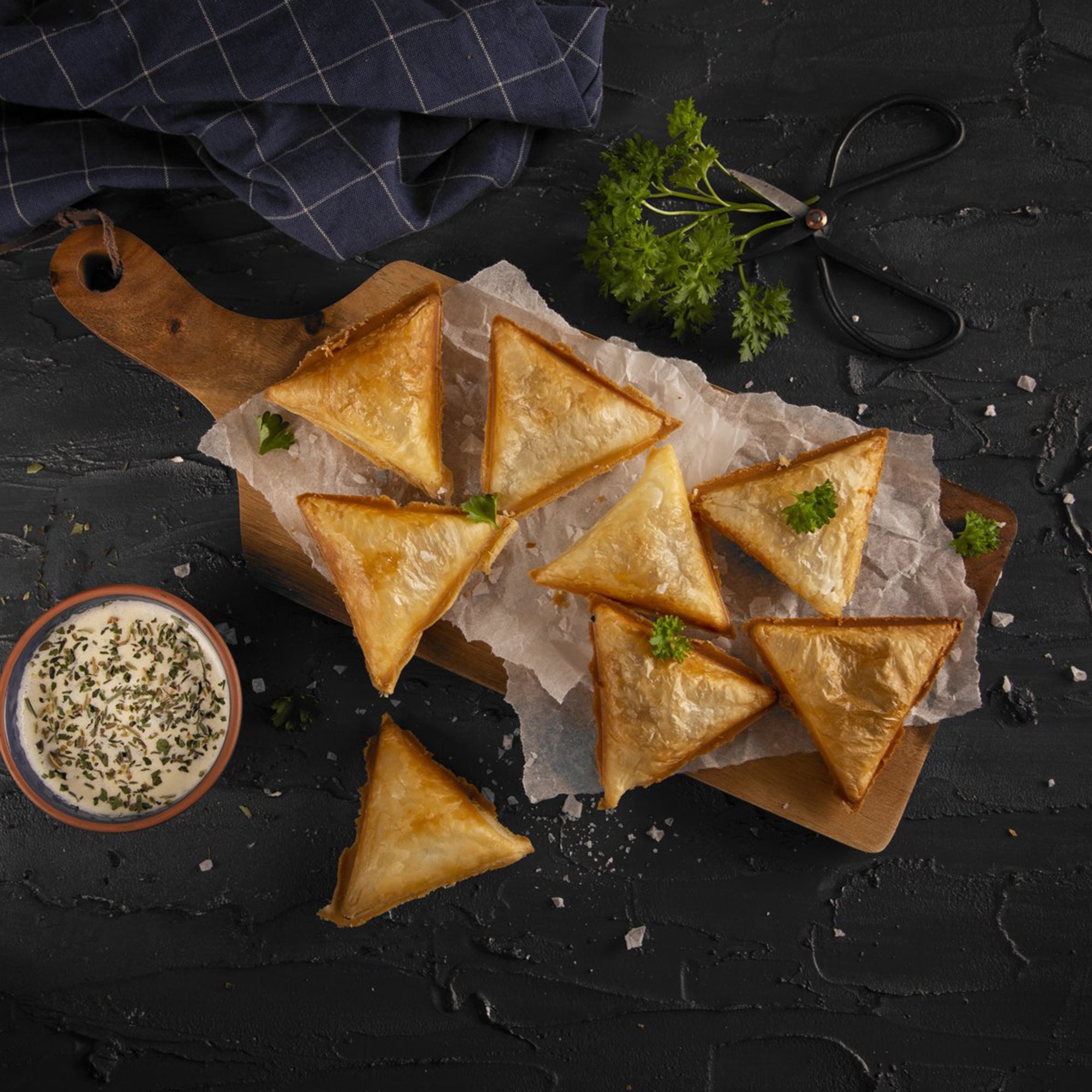 https://cdn.www.kitchenshop.eu/images/thumbs/0121538_aparat-pentru-samosa-1200-w-princess.jpeg