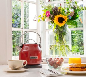 Elektrischer Wasserkocher, 1,25 L, Empire Red - KitchenAid
