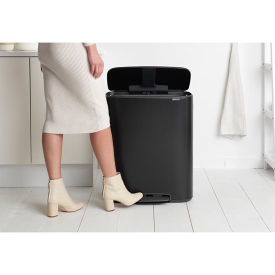 Poubelle "Bo" à pédale, 60 L, Noir Mat - Brabantia