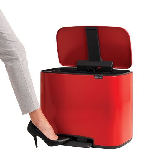 Pedaaliga prügikast "Bo", roostevaba teras, 36 l, <<Passion Red>> - Brabantia