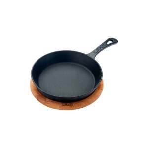 Cast iron frying pan, 20 cm, with wooden stand - LAVA brand