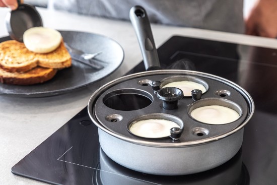 Frying pan for Benedict eggs, with lid, 21 cm - made by Kitchen Craft