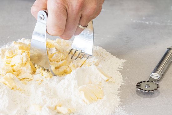 Utensílio para misturar farinha e amassar massa, aço inoxidável - por Kitchen Craft