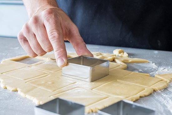 Ensemble de 6 moules à gâteaux, de forme carrée -  Kitchen Craft