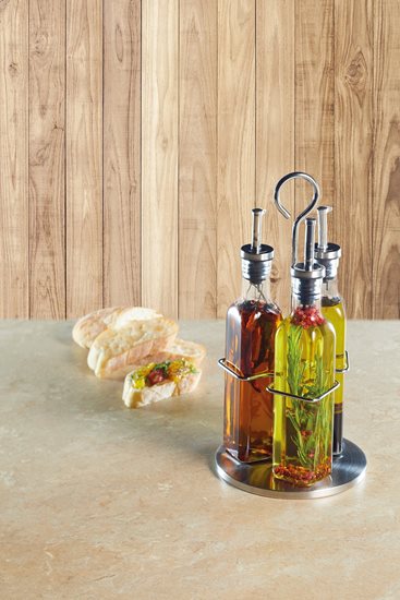 4-osaline komplekt, sisaldab 3 pudelit õli ja äädika jaoks ning kroomitud hoidikut – valmistaja Kitchen Craft