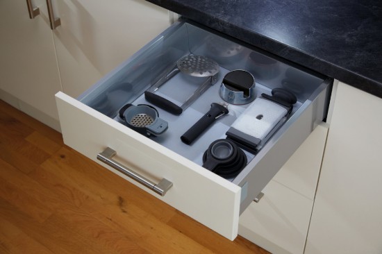 Mitmeotstarbeline riiv, roostevabast terasest, 21 cm - MasterClass