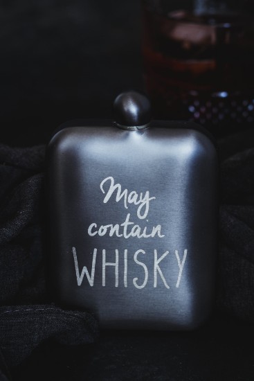 “May contain Whiskey”-påskrevet flaske, 175 ml, "BarCraft" - Kitchen Craft