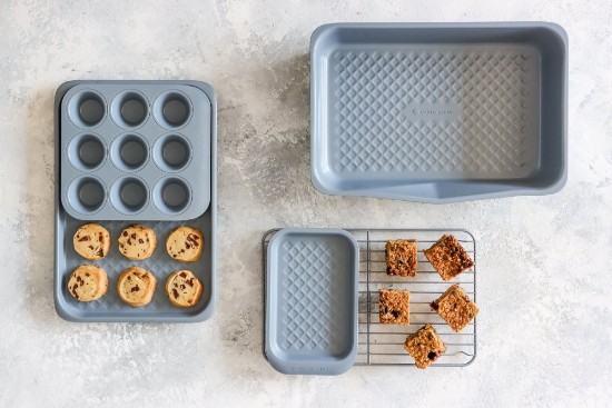 5 biċċiet bakeware, magħmula mill-azzar tal-karbonju, firxa MasterClass - magħmula minn Kitchen Craft