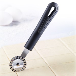 "Gentle" dough slicer, 17.6 cm - Westmark