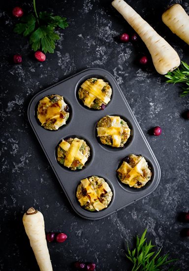 Muffin tray, 27 × 18 cm, steel - made by Kitchen Craft