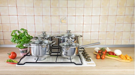 Sett ta 'cookware tal-istainless steel, 8 biċċiet - Zokura