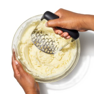 Kézi burgonyaprés, 15 x 10 cm - OXO