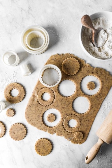 Σετ φόρμες κοπής ζαχαροπλαστικής 9 τεμαχίων με στρογγυλά αυλάκια, πολυαμίδιο - de Buyer