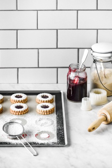 Σετ φόρμες κοπής ζαχαροπλαστικής 9 τεμαχίων με στρογγυλά αυλάκια, πολυαμίδιο - de Buyer