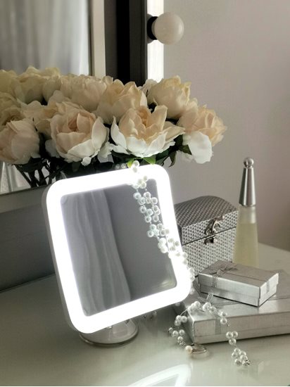 Cosmetic mirror with LED - Camry