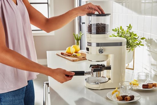 Električni mlinček za kavo "Artisan", barva "Almond Cream" - blagovna znamka KitchenAid