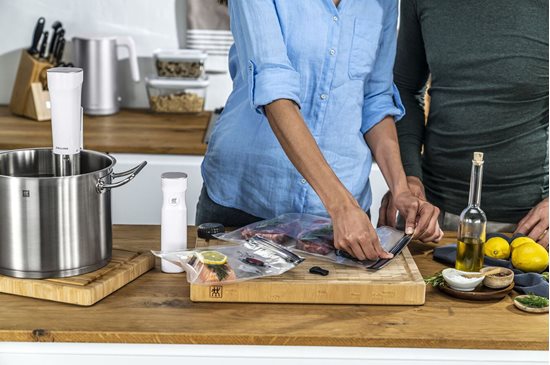 Kuchyňský spotřebič Sous Vide, 1200 W, "Enfinigy" - Zwilling