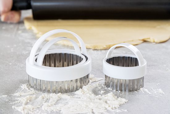 Set med 3 formar för att skära bakverk – tillverkad av Kitchen Craft