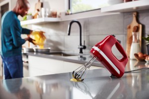 6-rýchlostný ručný mixér, 60W, Empire Red - KitchenAid
