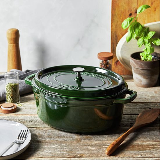 Oval Cocotte cooking pot, cast iron, 31cm/5.5L, Basil - Staub


