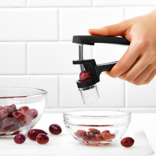 Outil pour enlever les noyaux des cerises et des olives, 15 cm - OXO