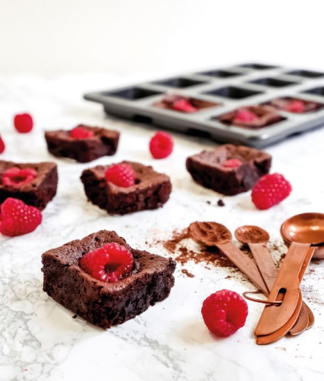 Stekebrett, 12 former, 34 x 26 cm, laget av stål - av Kitchen Craft