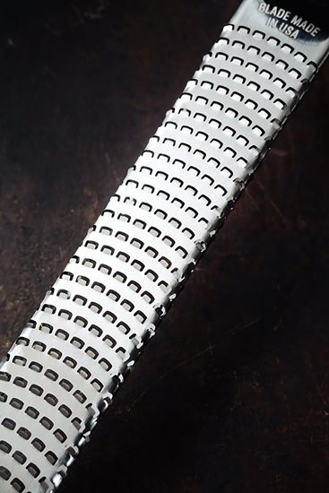 Grater made of surgical steel, 30.5 x 3.3 cm, "Dark Grey" - Microplane brand