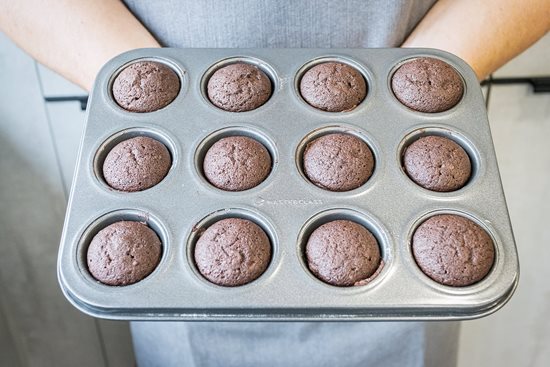 Podnos na 12 mini muffinov, 26 x 20 cm, vyrobený z uhlíkovej ocele - od Kitchen Craft