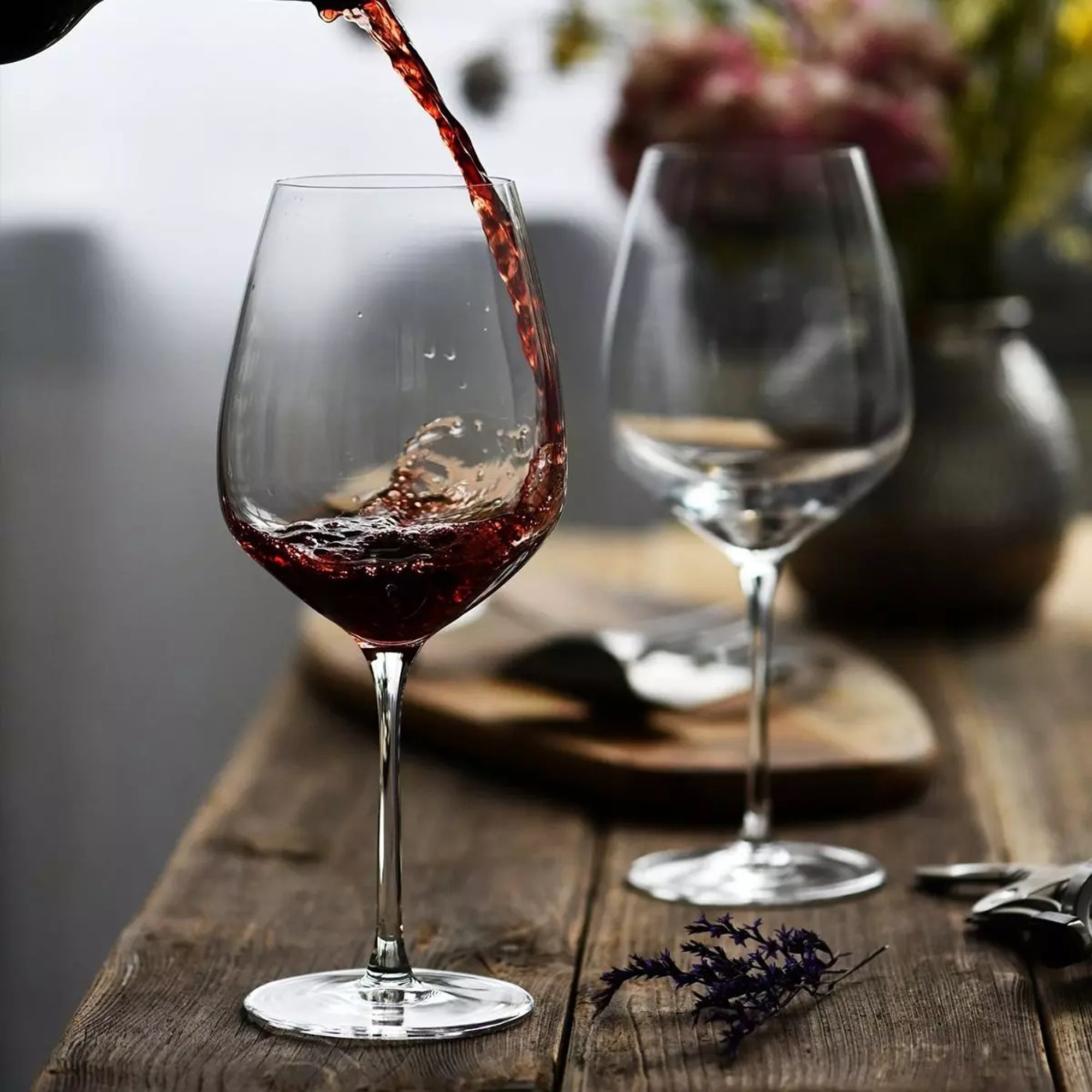 Set of 2 Pinot Noir wine glasses, made of crystalline glass, 700ml