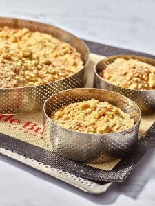 Anello crostata perforato, acciaio inossidabile, 18,5 cm - de Buyer 