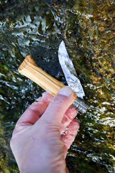 N°08 vreckový nôž s puzdrom, nehrdzavejúca oceľ, 8,5 cm, "Tradition Luxe", Olive - Opinel