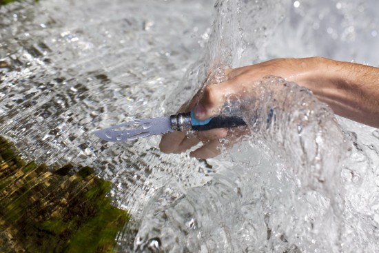 N°08 žepni nož s piščalko, nerjaveče jeklo, 8,5 cm, "Outdoor", Soft Blue - Opinel