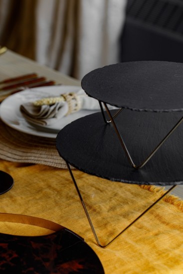 Stupňovitý talíř "Artesa", 30,5 × 24 cm, vyrobený z břidlice – vyrábí Kitchen Craft