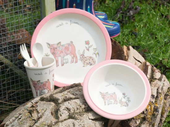 5-piece "Visit a farm Pig" serving set for children - by Kitchen Craft