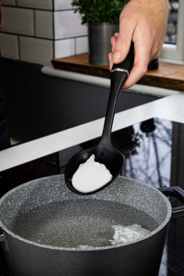 Nejlon nyílásokkal ellátott kanál, 34 cm - a Kitchen Craft cégtől