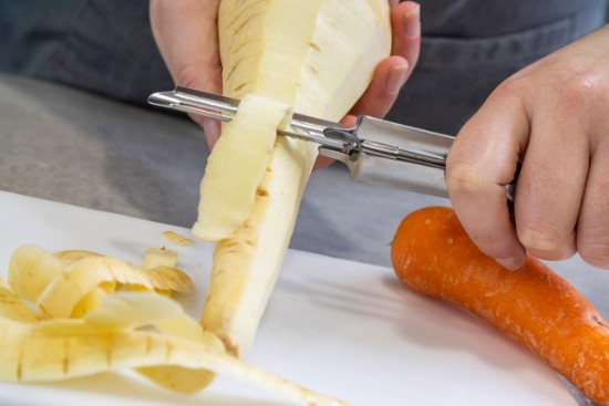 Redskap för att skala frukt/grönsaker med vridbart blad - från Kitchen Craft