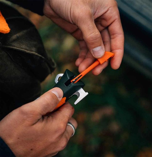 Tick removing tool, "Explore" - Opinel