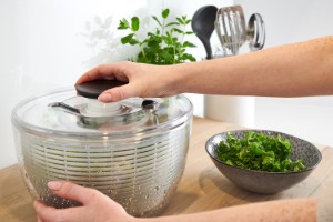 Salad spinner, plastic, 26,6 cm / 4.7 L, "Good Grips" - OXO