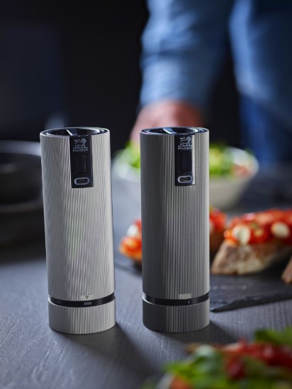 Set of 2 electric salt and pepper grinders, "Line" - Peugeot 