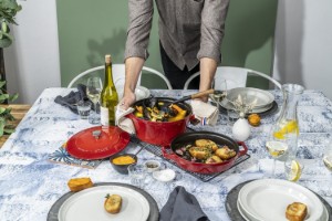 Set of 2 cookwares Cocotte, cast iron, 24 cm, Cherry - Staub