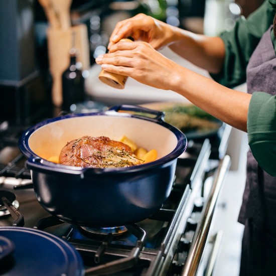 Borma tat-tisjir Cocotte, taċ-ċeramika, 33 ċm / 6.5L, "Sublime", Indigo - Emile Henry